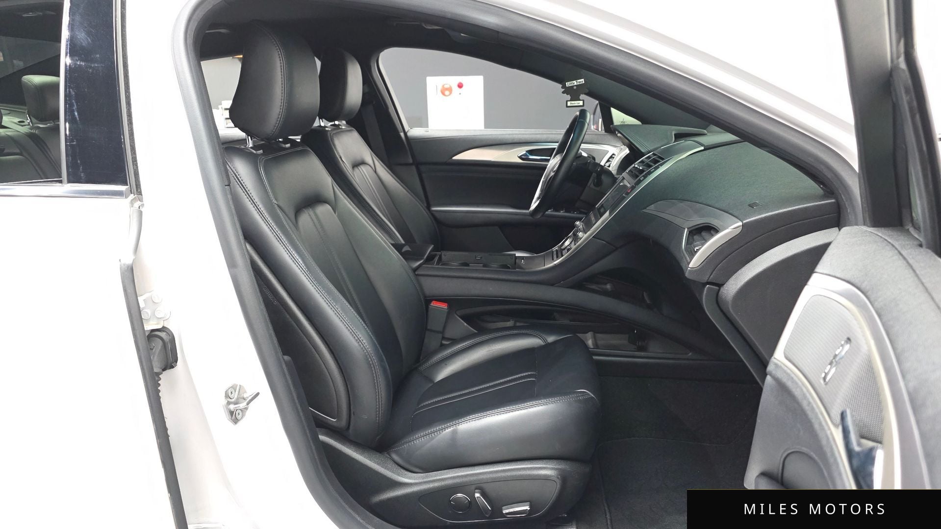 Lincoln MKZ 2020 — миниатюра 11