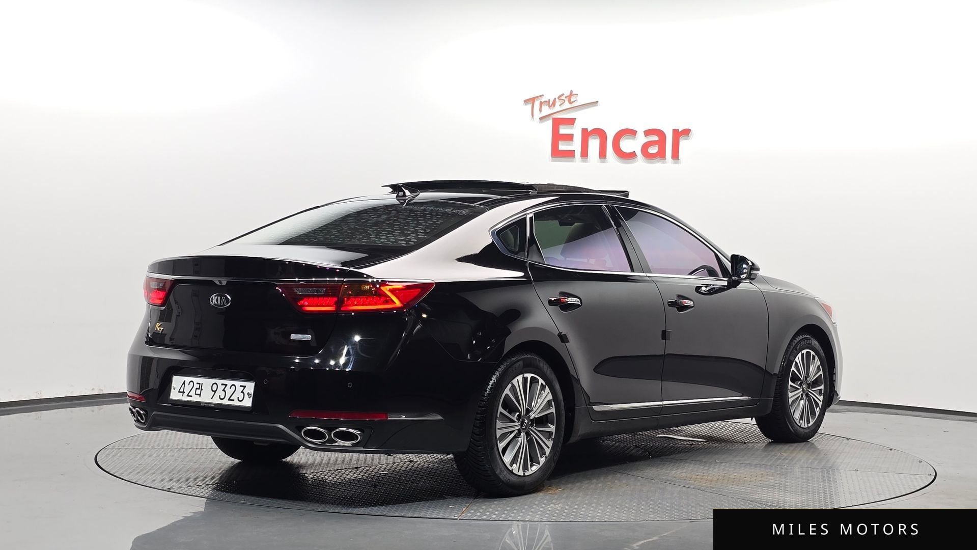 Kia K7 2018 — фото 1 из 12