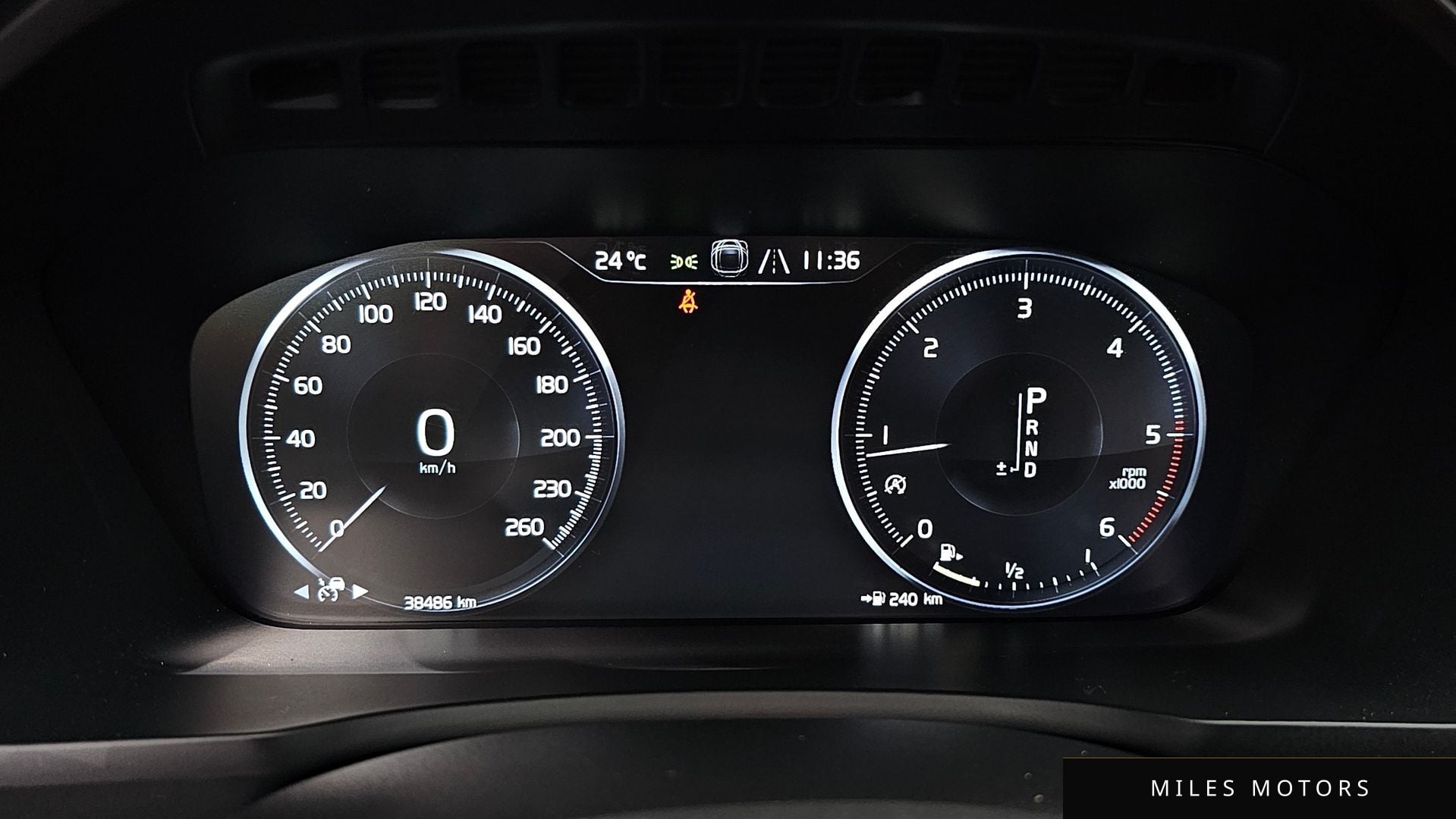 Volvo XC90 2019 — миниатюра 10
