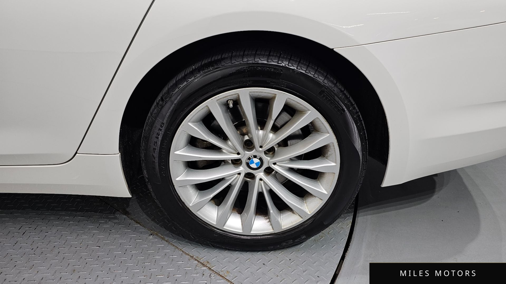 BMW 5 Series (G30) 2018 — миниатюра 7