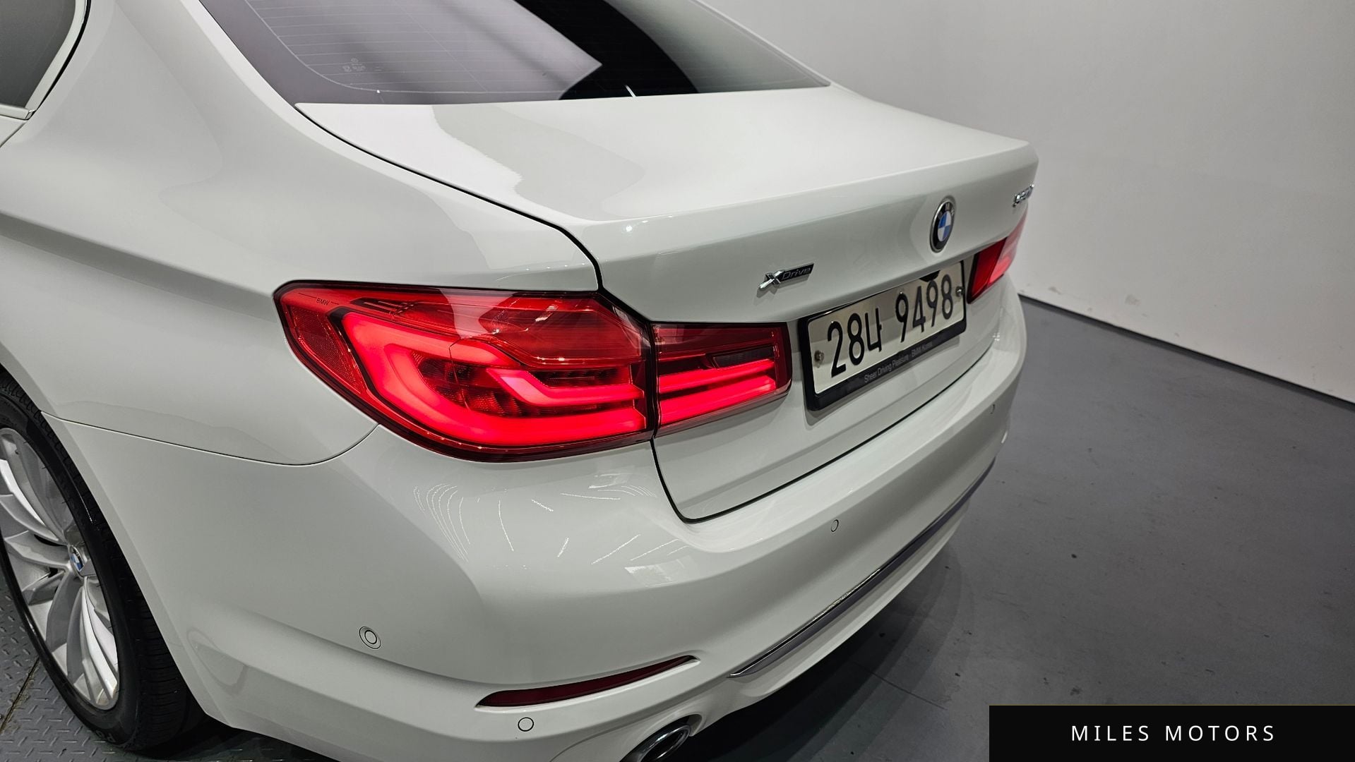 BMW 5 Series (G30) 2018 — миниатюра 9