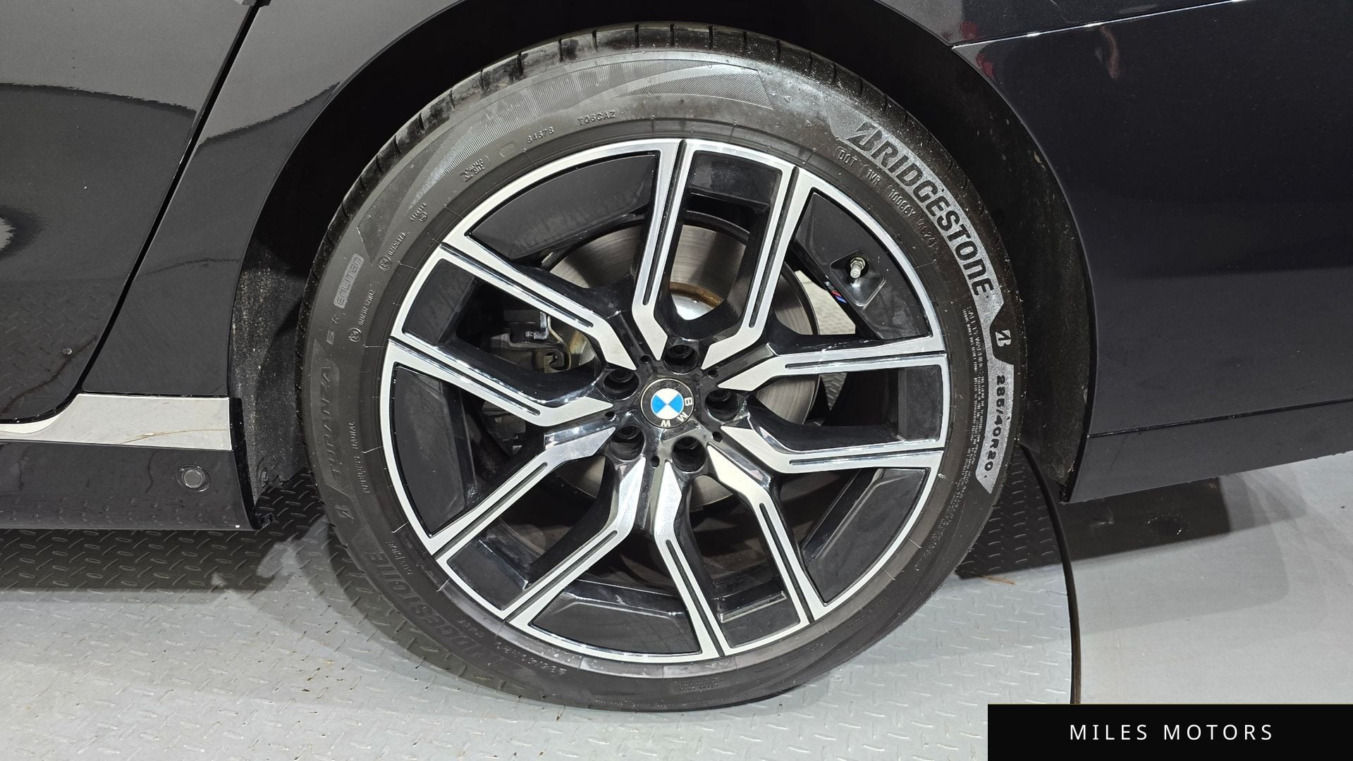 BMW 7 Series (G70) 2025 — миниатюра 7