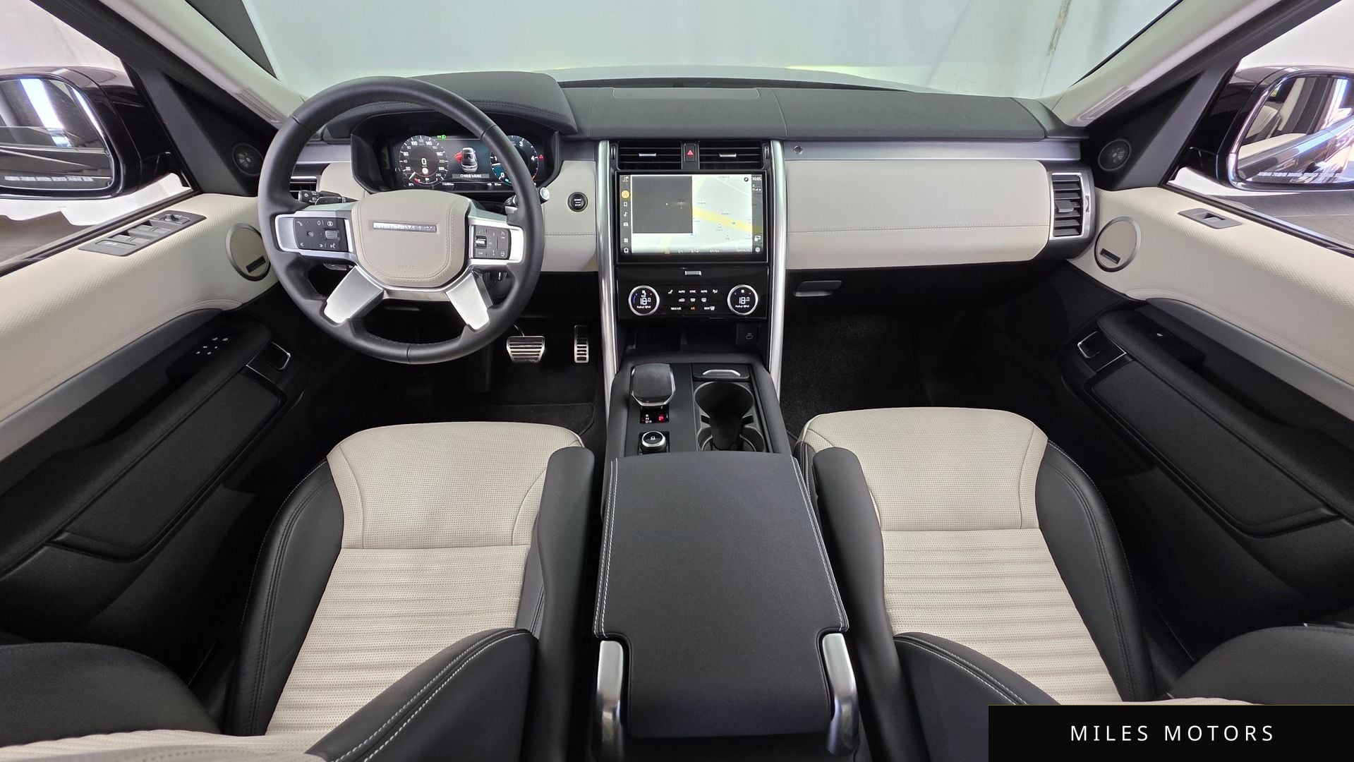Land Rover Discovery 2025 — миниатюра 7