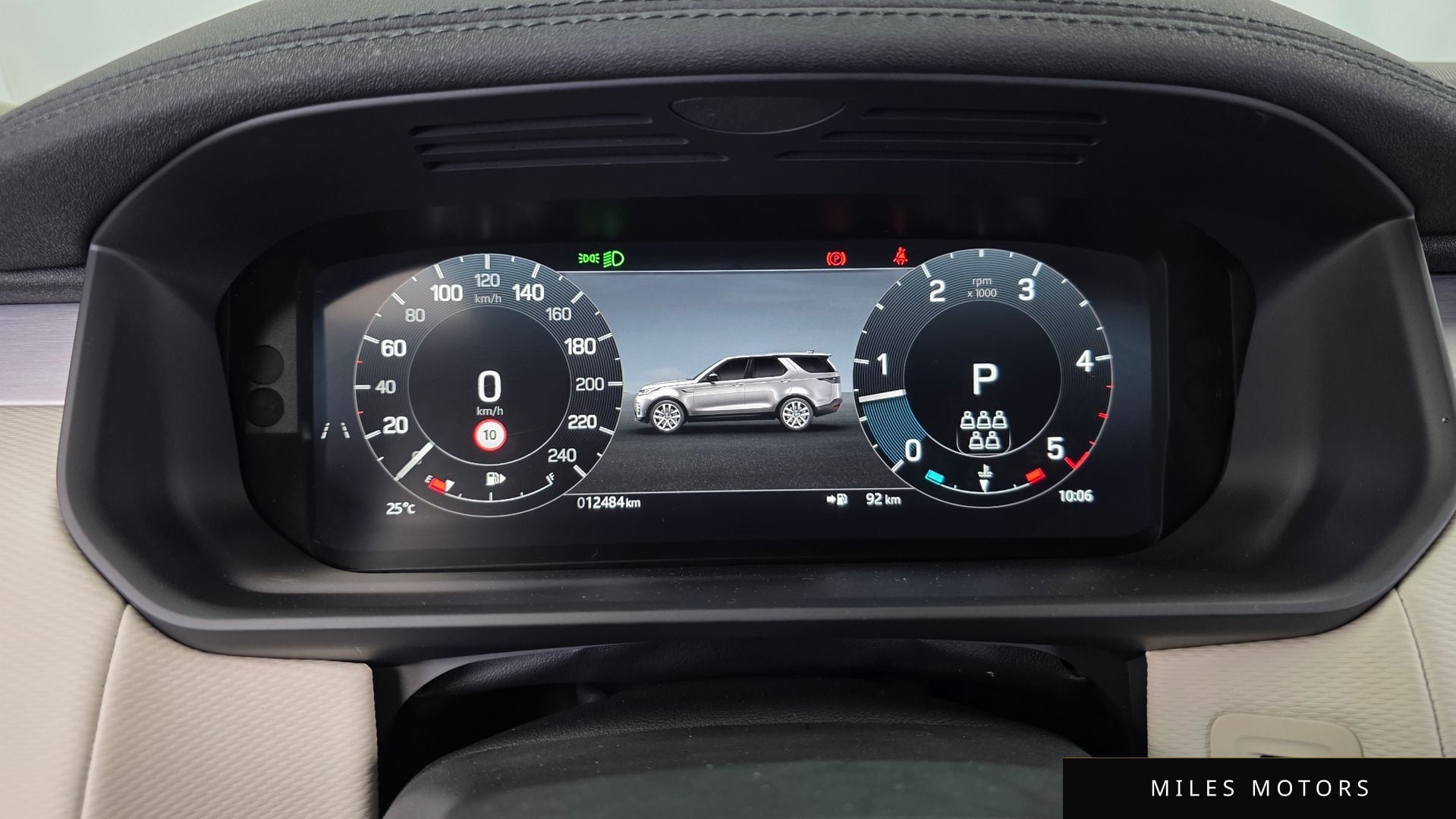 Land Rover Discovery 2025 — миниатюра 8