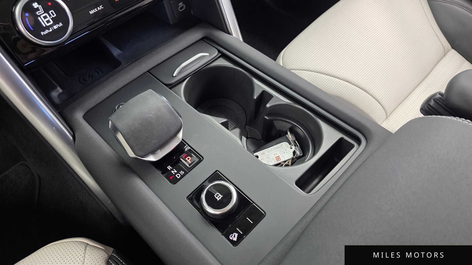 Land Rover Discovery 2025 — миниатюра 9