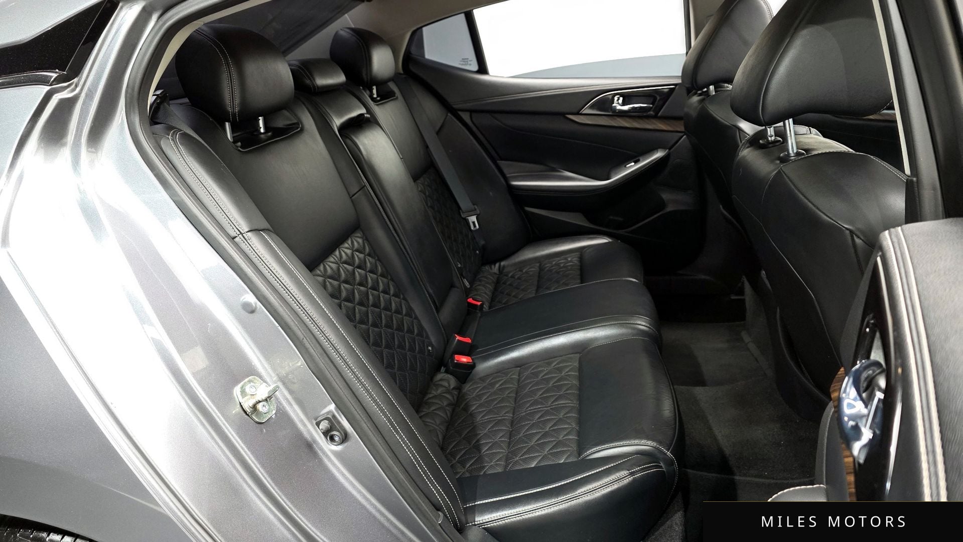 Nissan Maxima 2016 — миниатюра 11