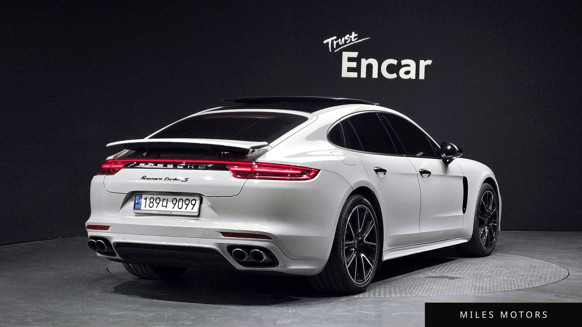 Porsche Panamera 2020 — миниатюра 2