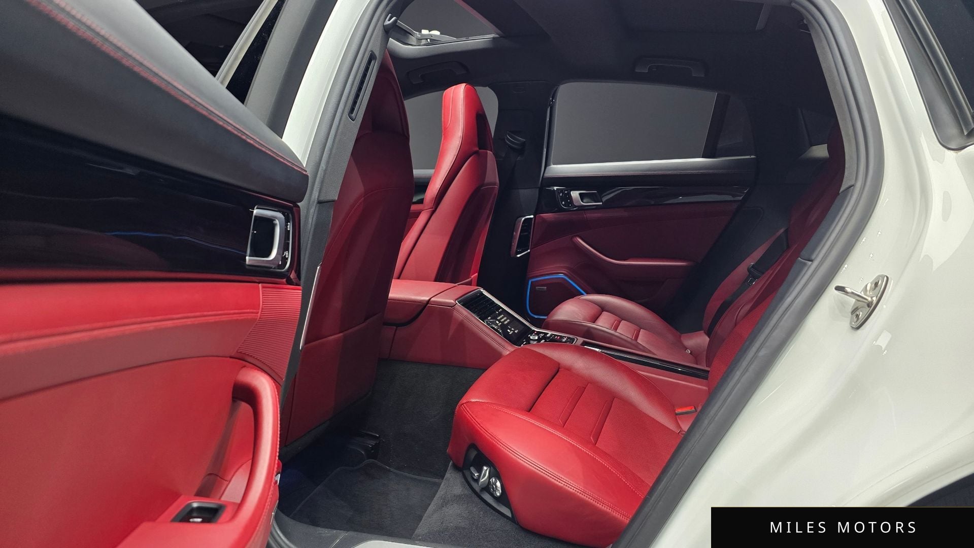 Porsche Panamera 2020 — миниатюра 12