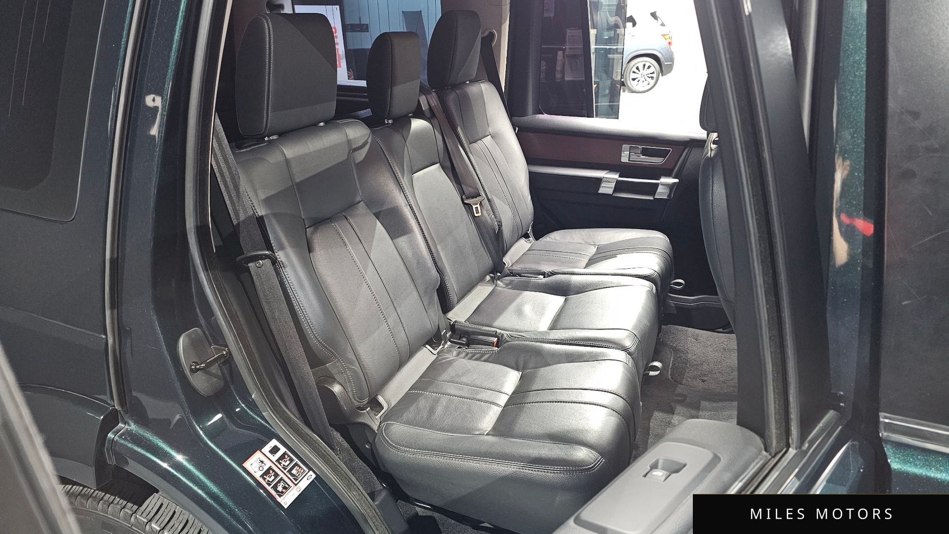 Land Rover Discovery 2015 — миниатюра 11