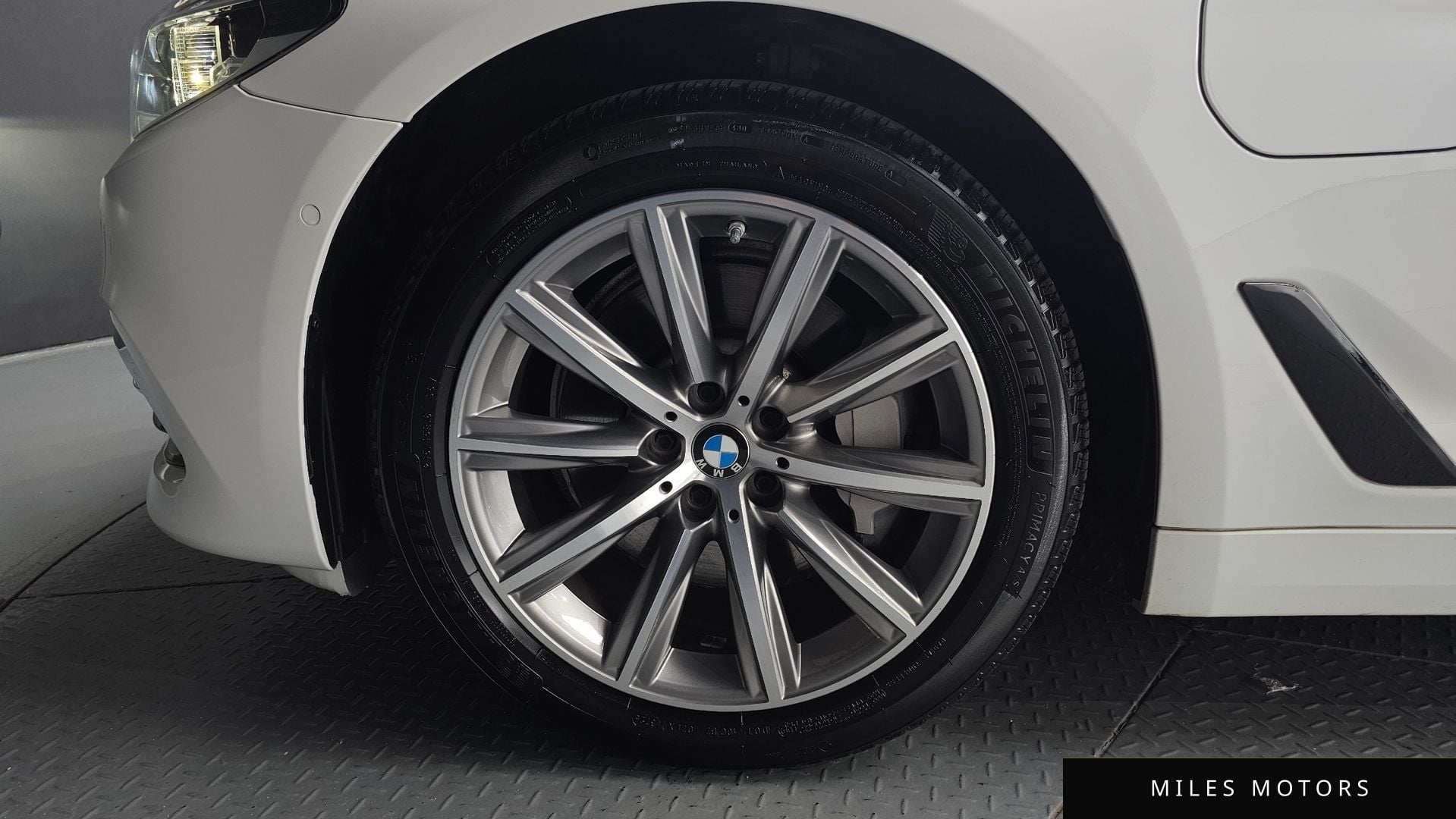BMW 5 Series (G30) 2020 — миниатюра 4