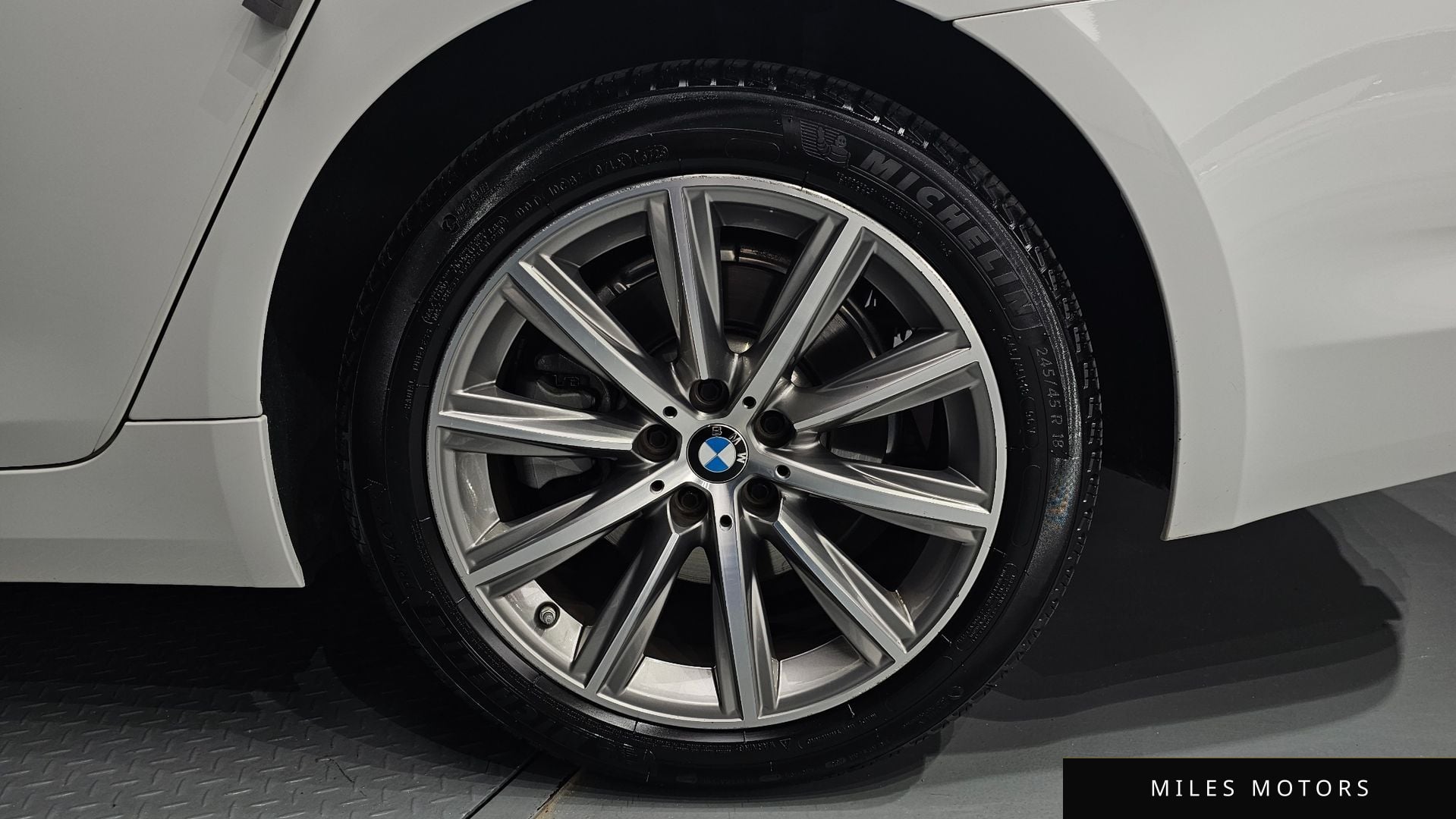 BMW 5 Series (G30) 2020 — миниатюра 6
