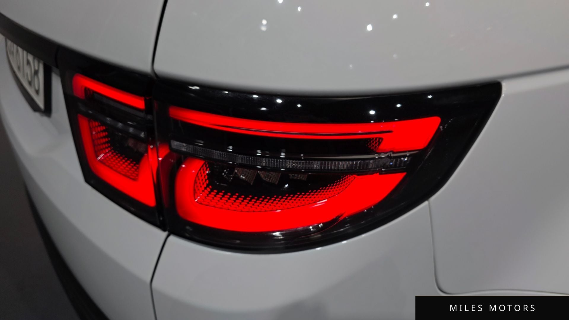 Land Rover Discovery Sport 2023 — миниатюра 9
