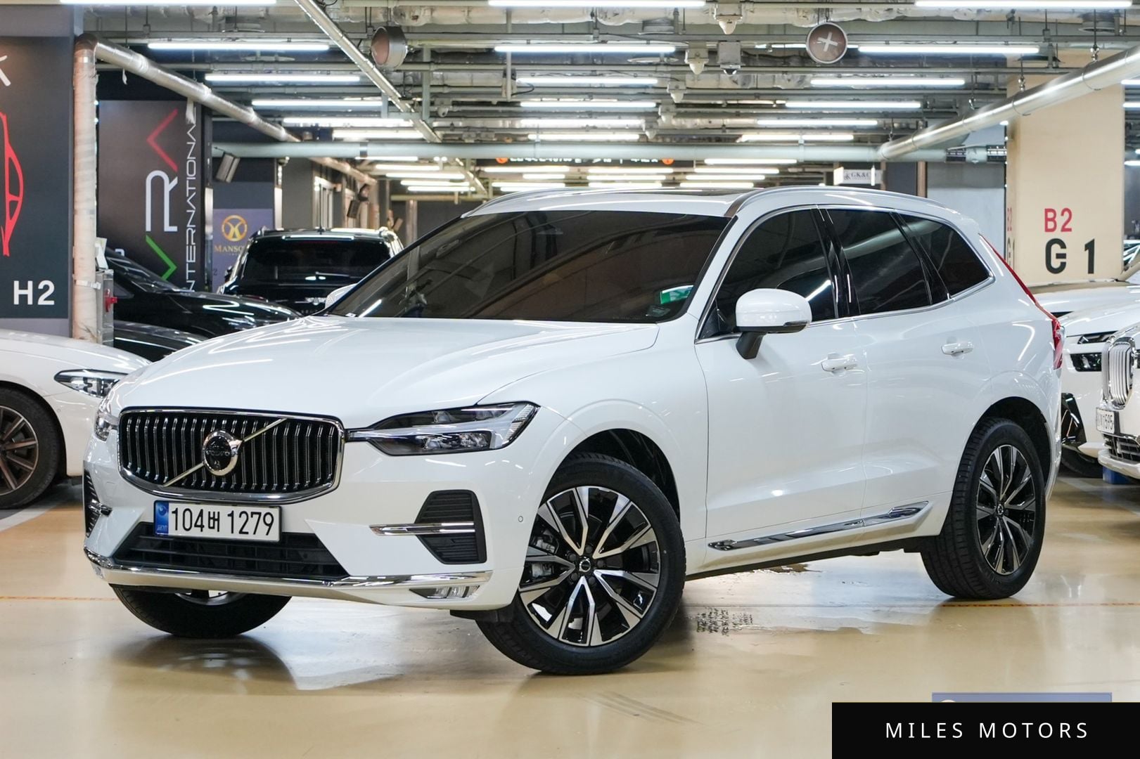 Volvo XC60 2024 — фото 1 из 12
