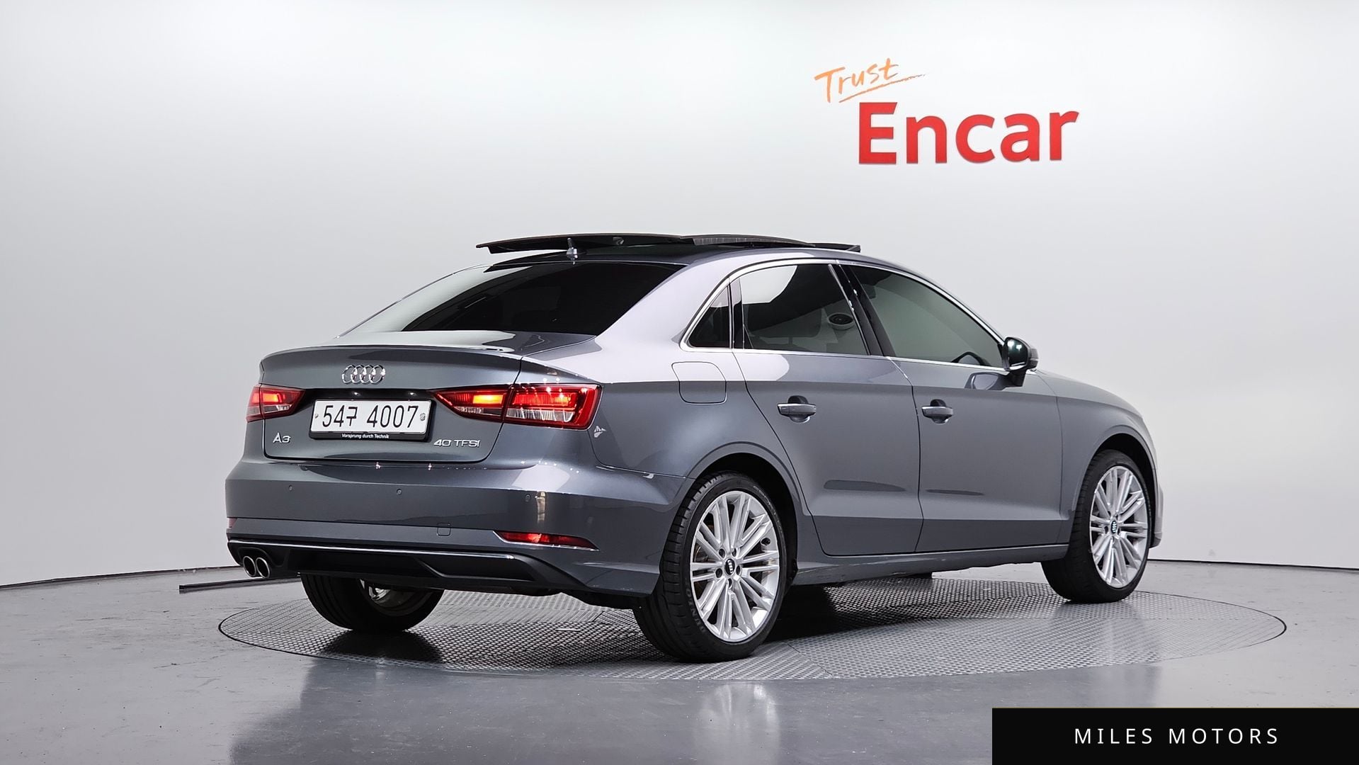 Audi A3 2018 — миниатюра 2