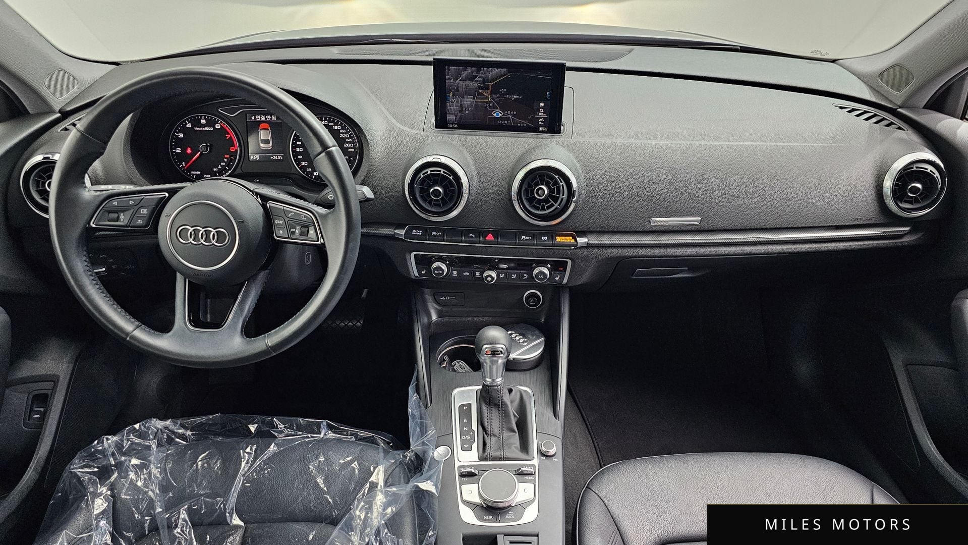 Audi A3 2018 — миниатюра 10