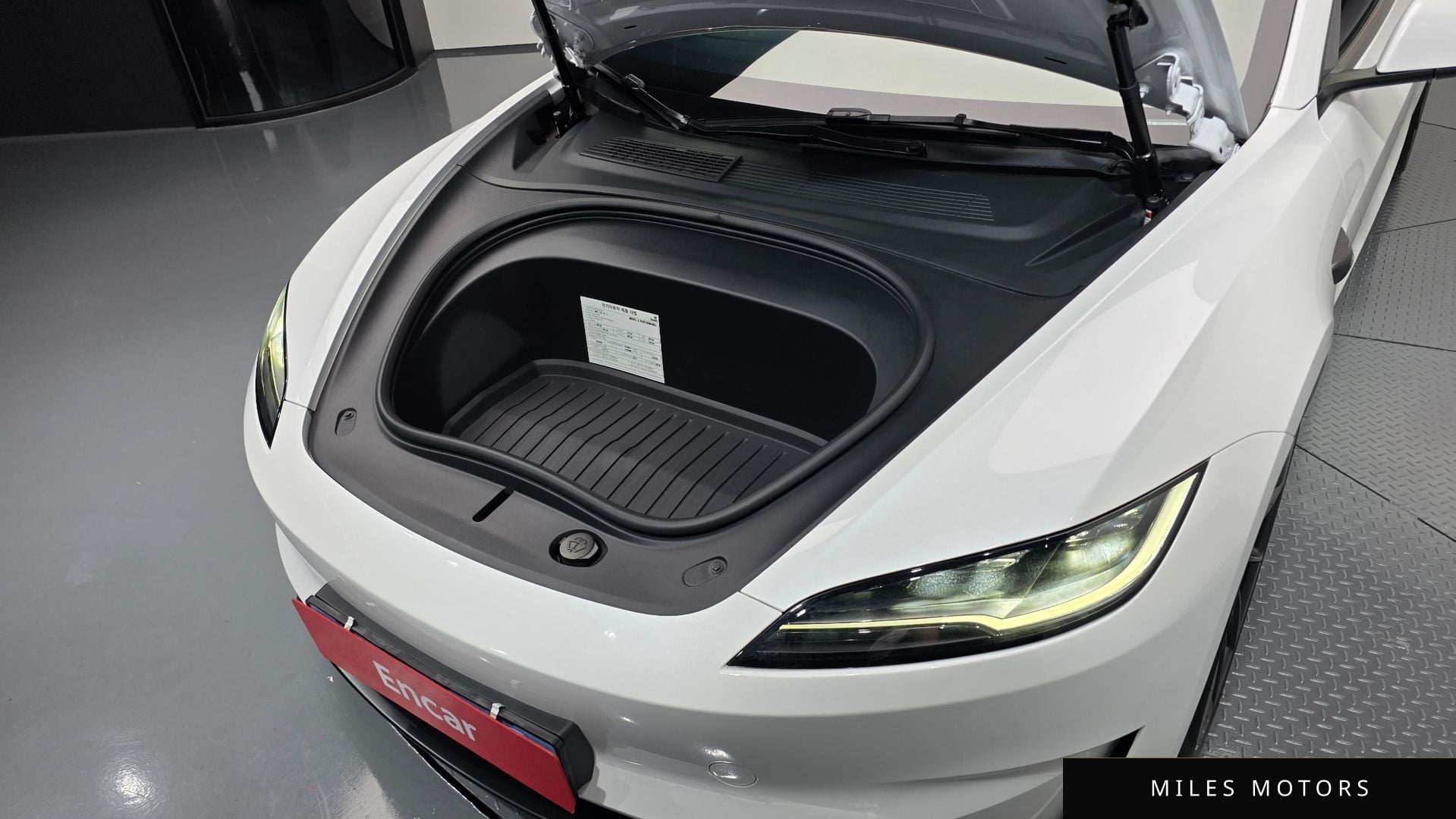 Tesla Model 3 2024 — миниатюра 5