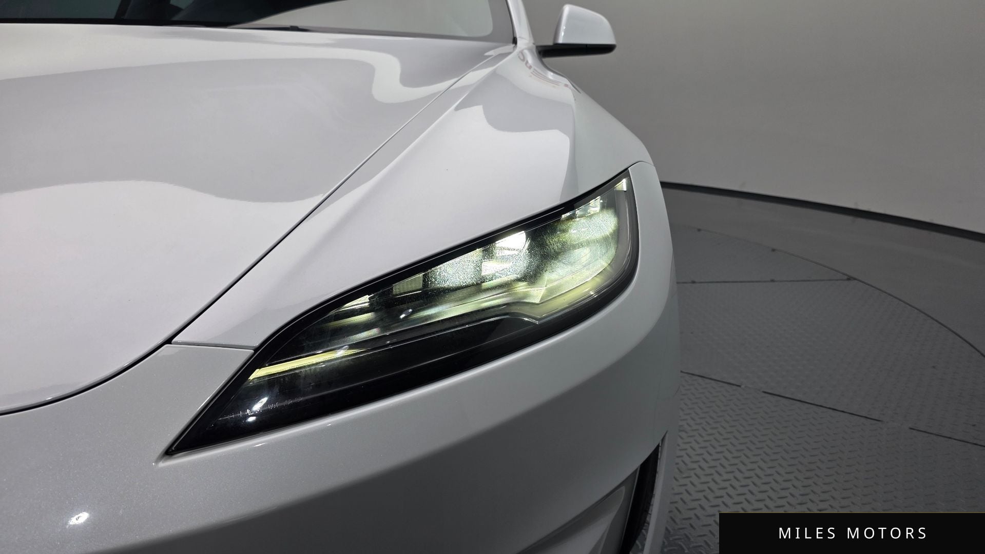 Tesla Model 3 2024 — миниатюра 7