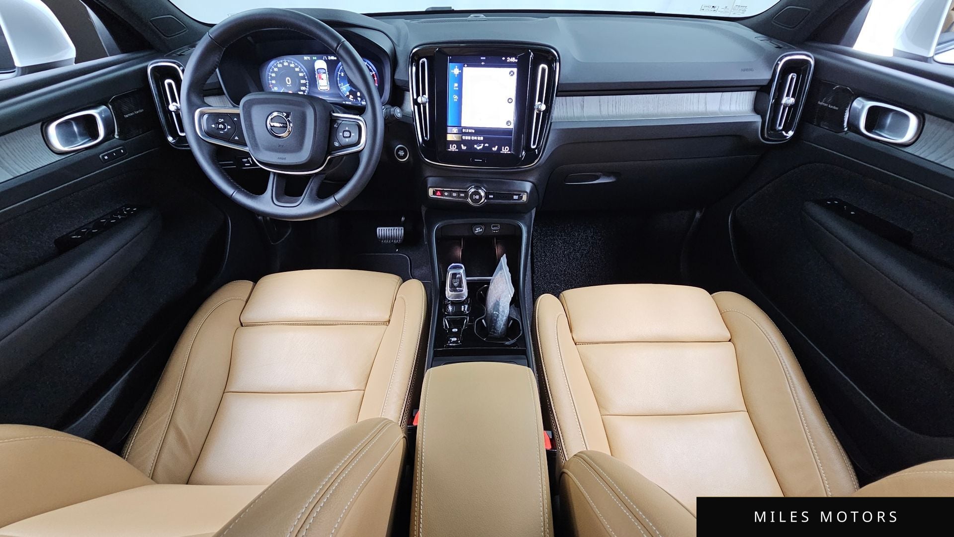 Volvo XC40 2021 — миниатюра 10