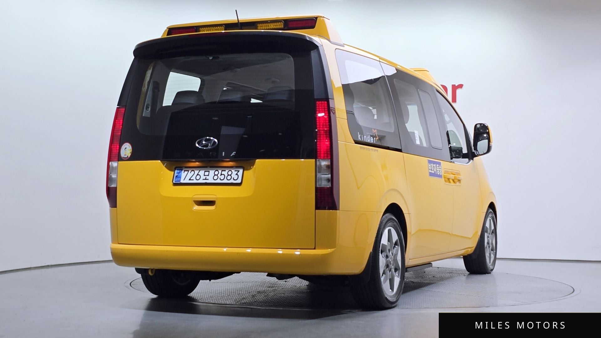 Hyundai Staria 2024 — миниатюра 2