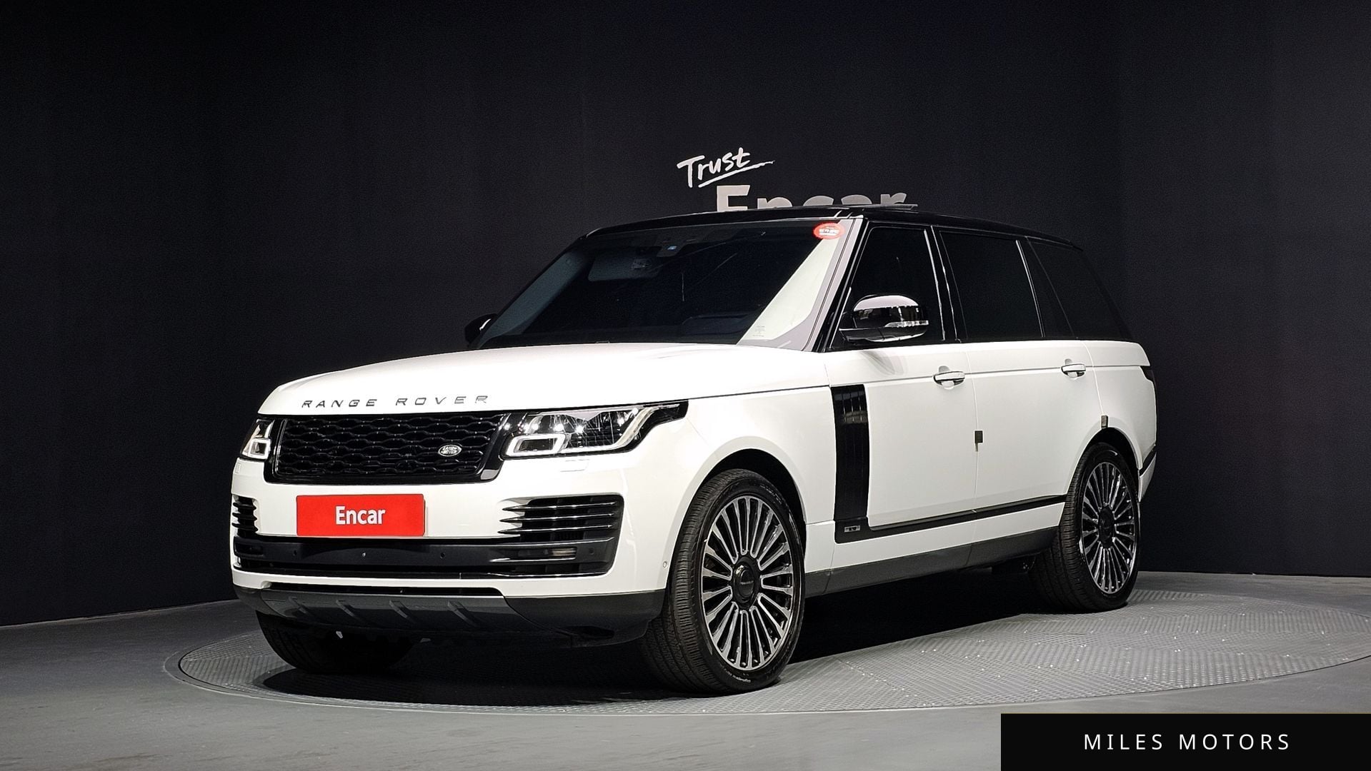 Land Rover Range Rover 2020 — фото 1 из 12