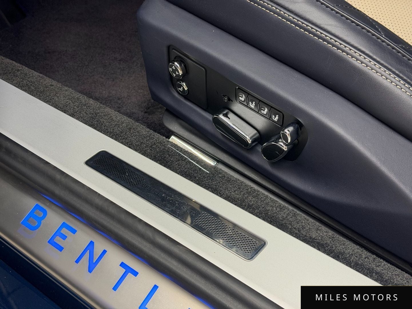 Bentley Continental GT 2020 — миниатюра 9