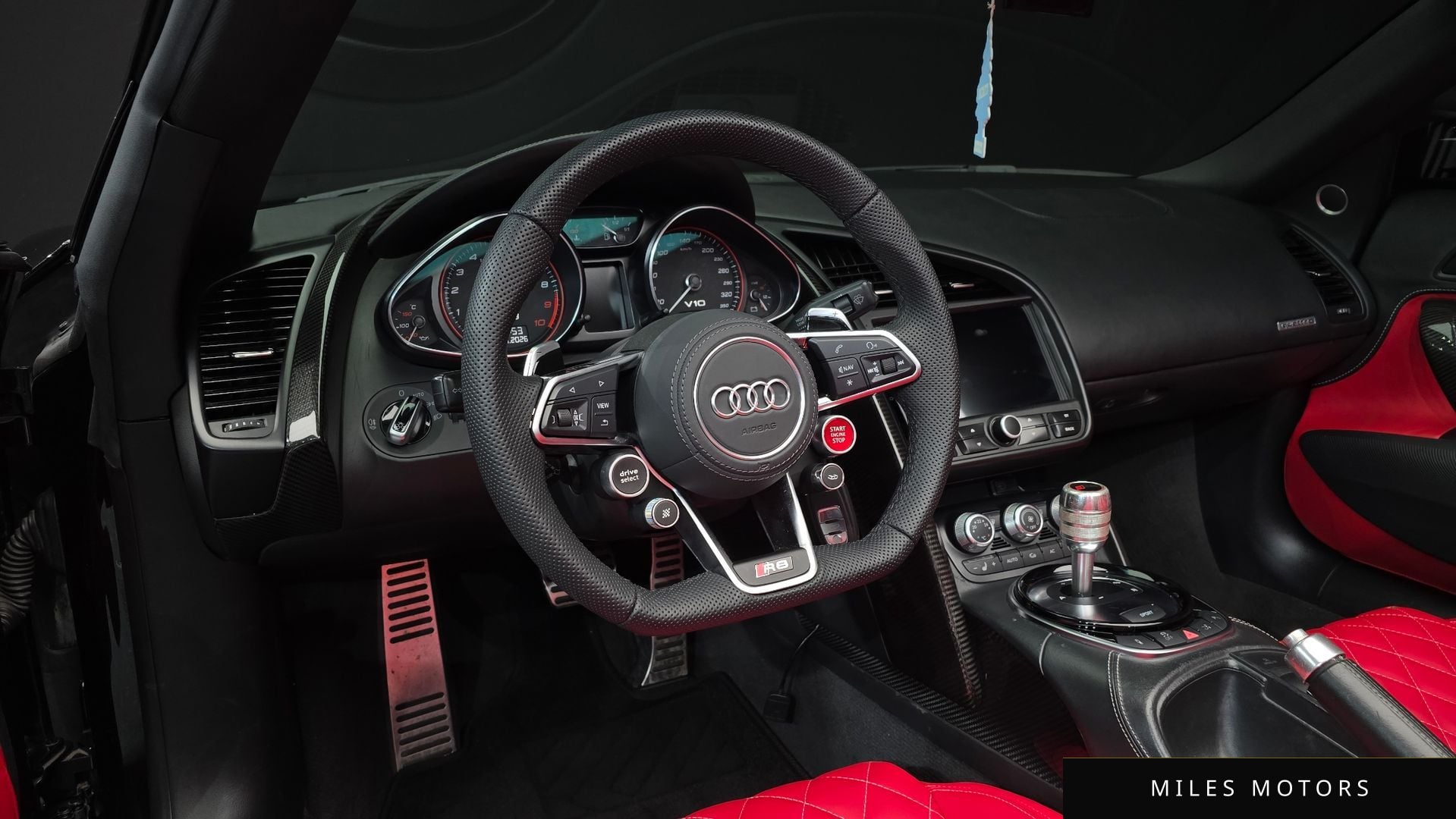 Audi R8 2015 — миниатюра 11