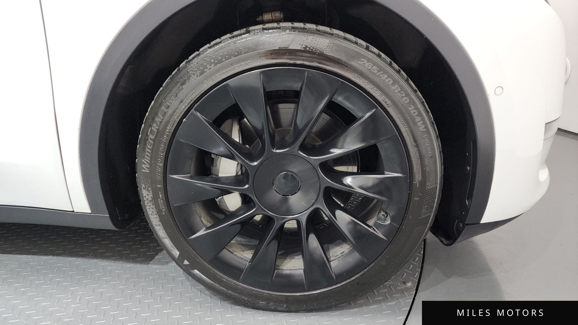 Tesla Model Y 2021 — миниатюра 7