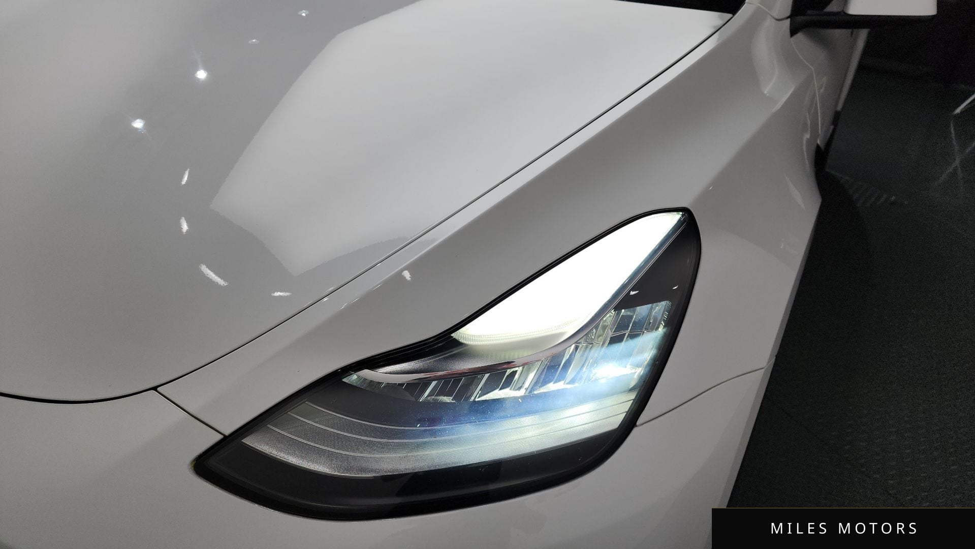 Tesla Model Y 2021 — миниатюра 8