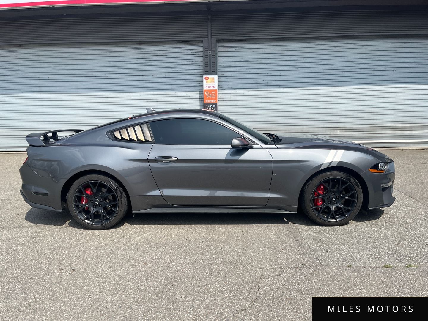Ford Mustang 2022 — миниатюра 5