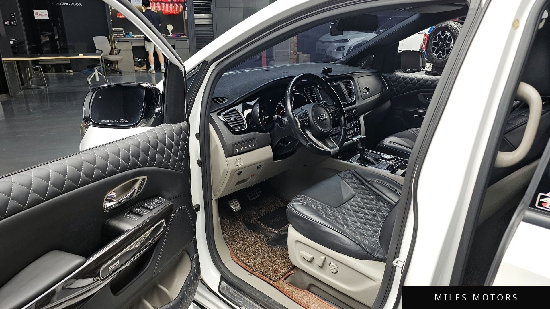 Kia Canival 2017 — миниатюра 10