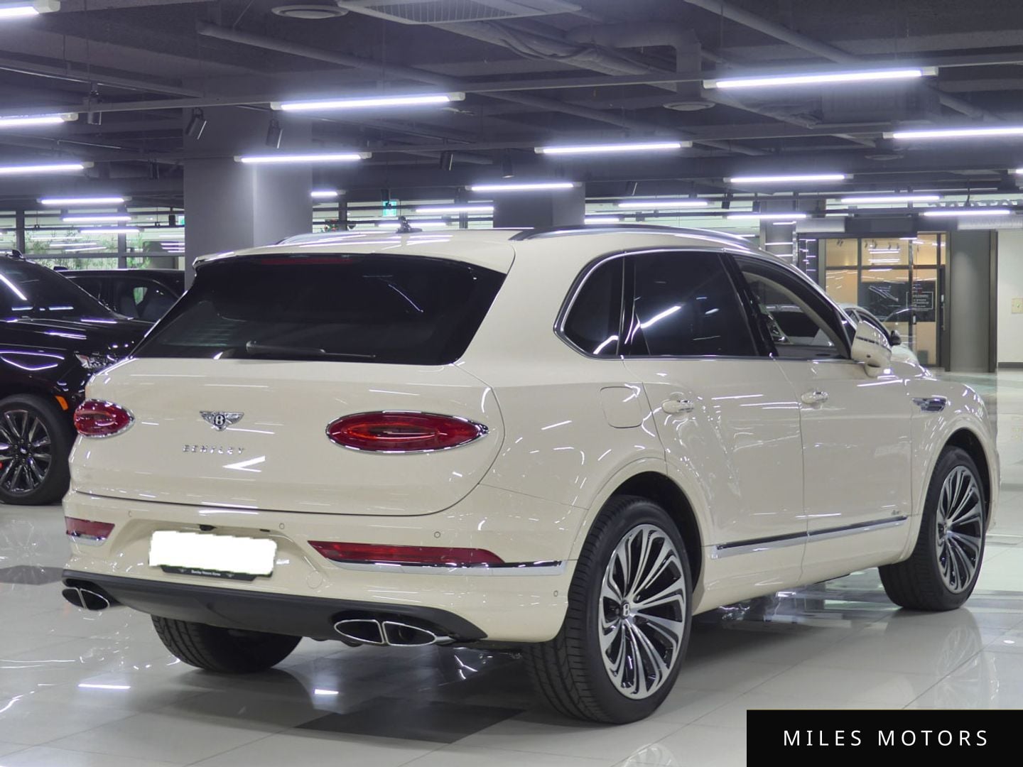 Bentley Bentayga 2024 — миниатюра 3