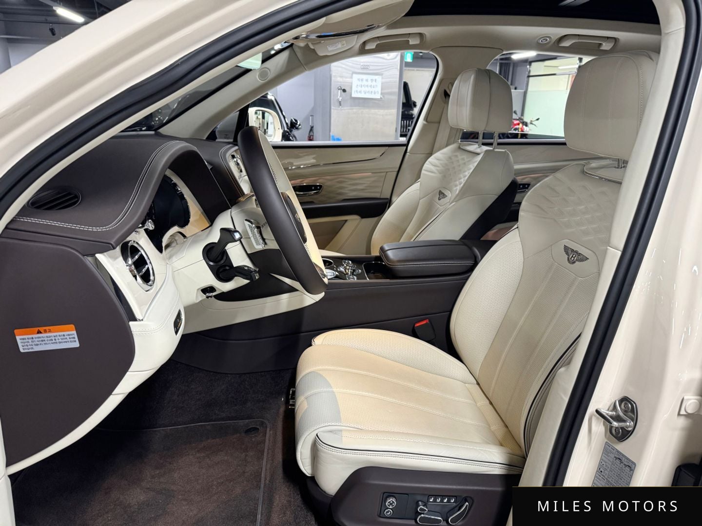 Bentley Bentayga 2024 — миниатюра 6