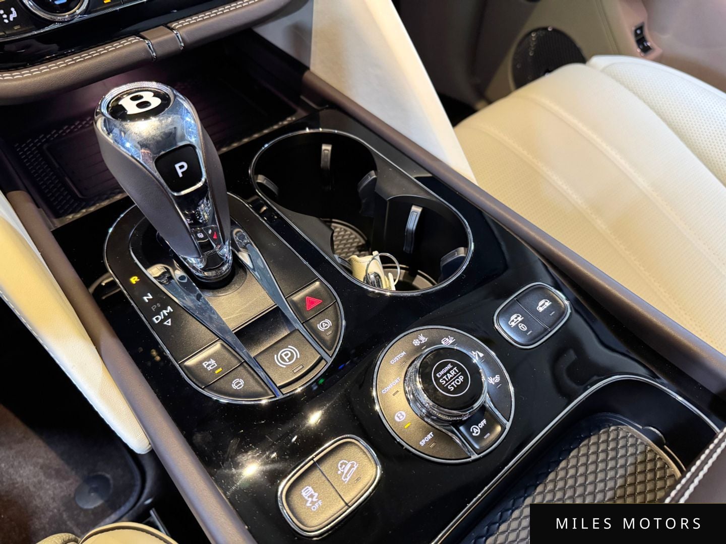 Bentley Bentayga 2024 — миниатюра 9