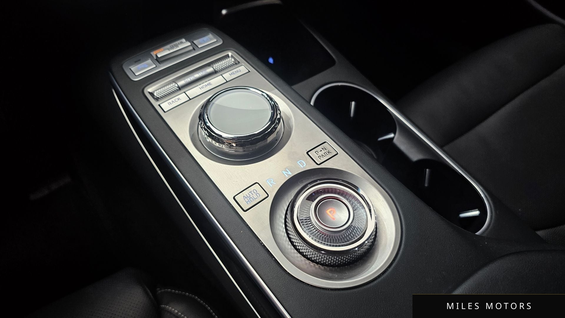 Genesis GV70 2023 — миниатюра 12