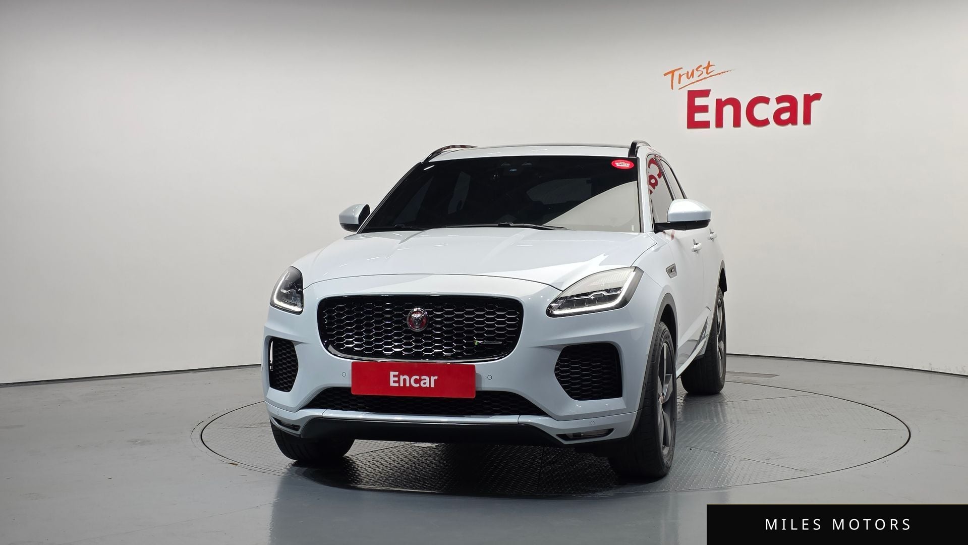 Jaguar E-PACE 2020 — миниатюра 3