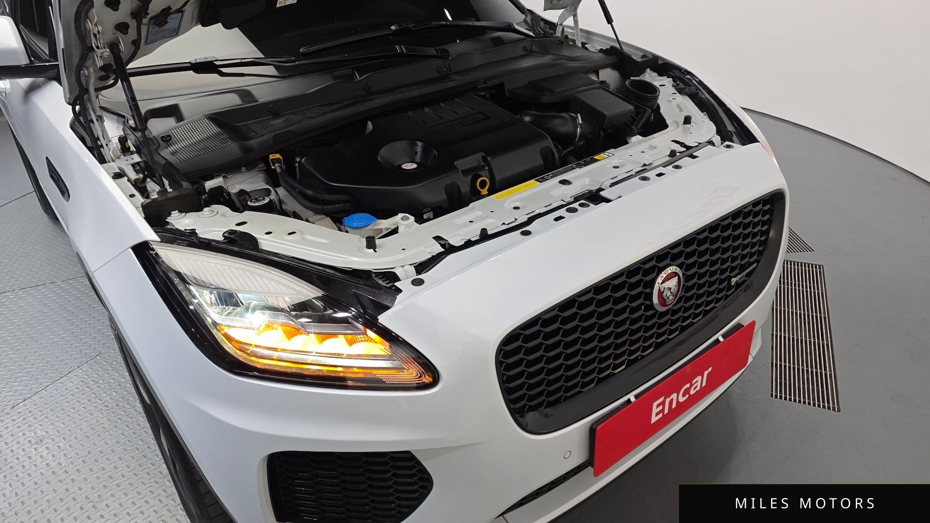 Jaguar E-PACE 2020 — миниатюра 6