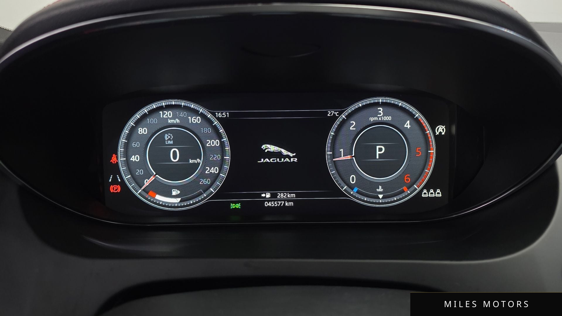 Jaguar E-PACE 2020 — миниатюра 11