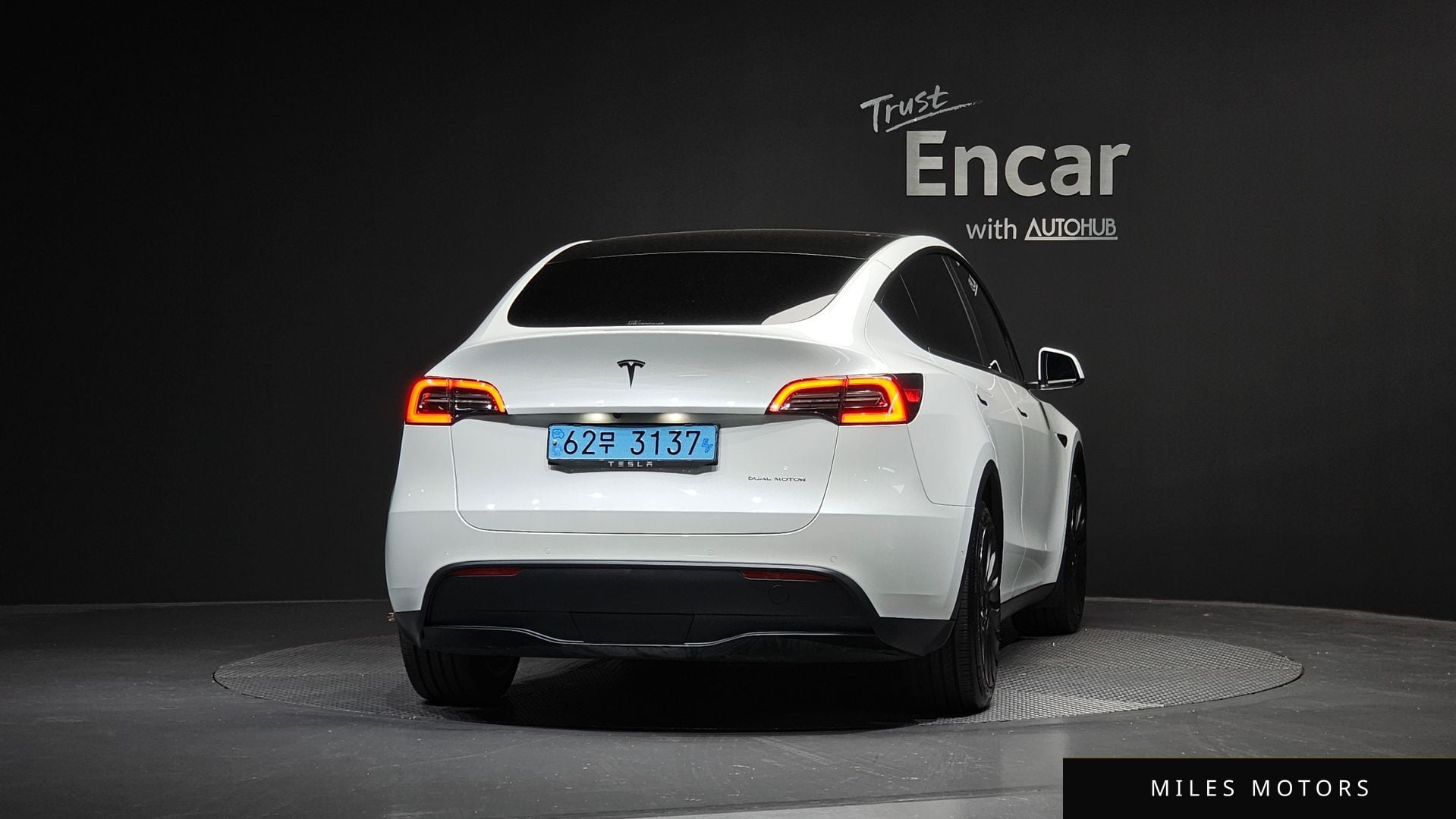 Tesla Model Y 2021 — миниатюра 4