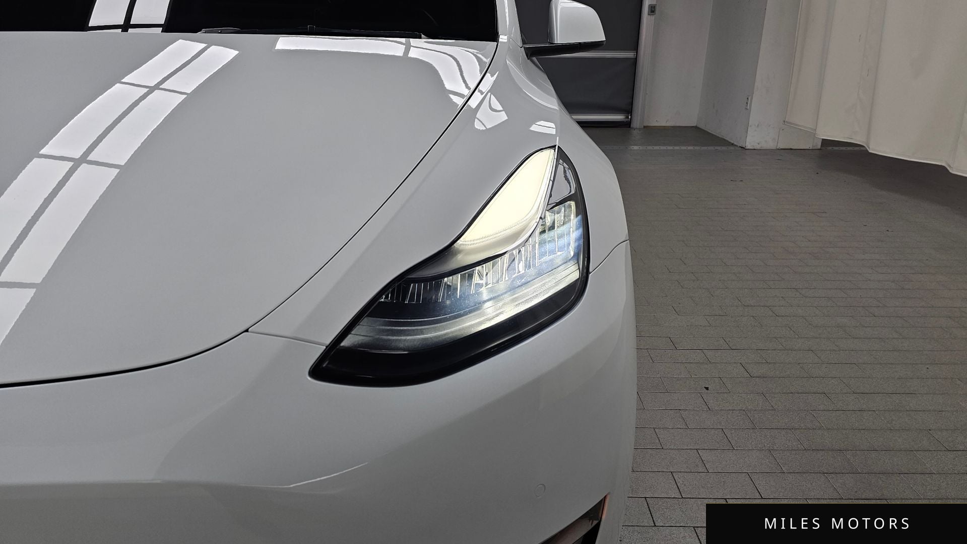 Tesla Model Y 2021 — миниатюра 8