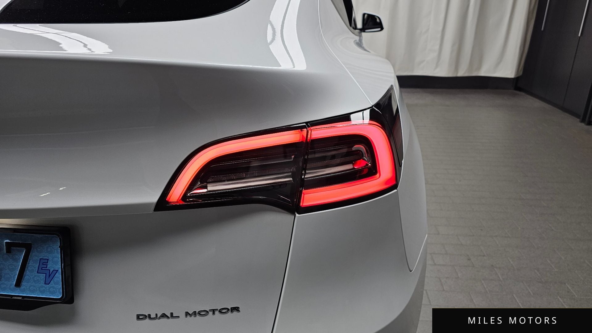 Tesla Model Y 2021 — миниатюра 9