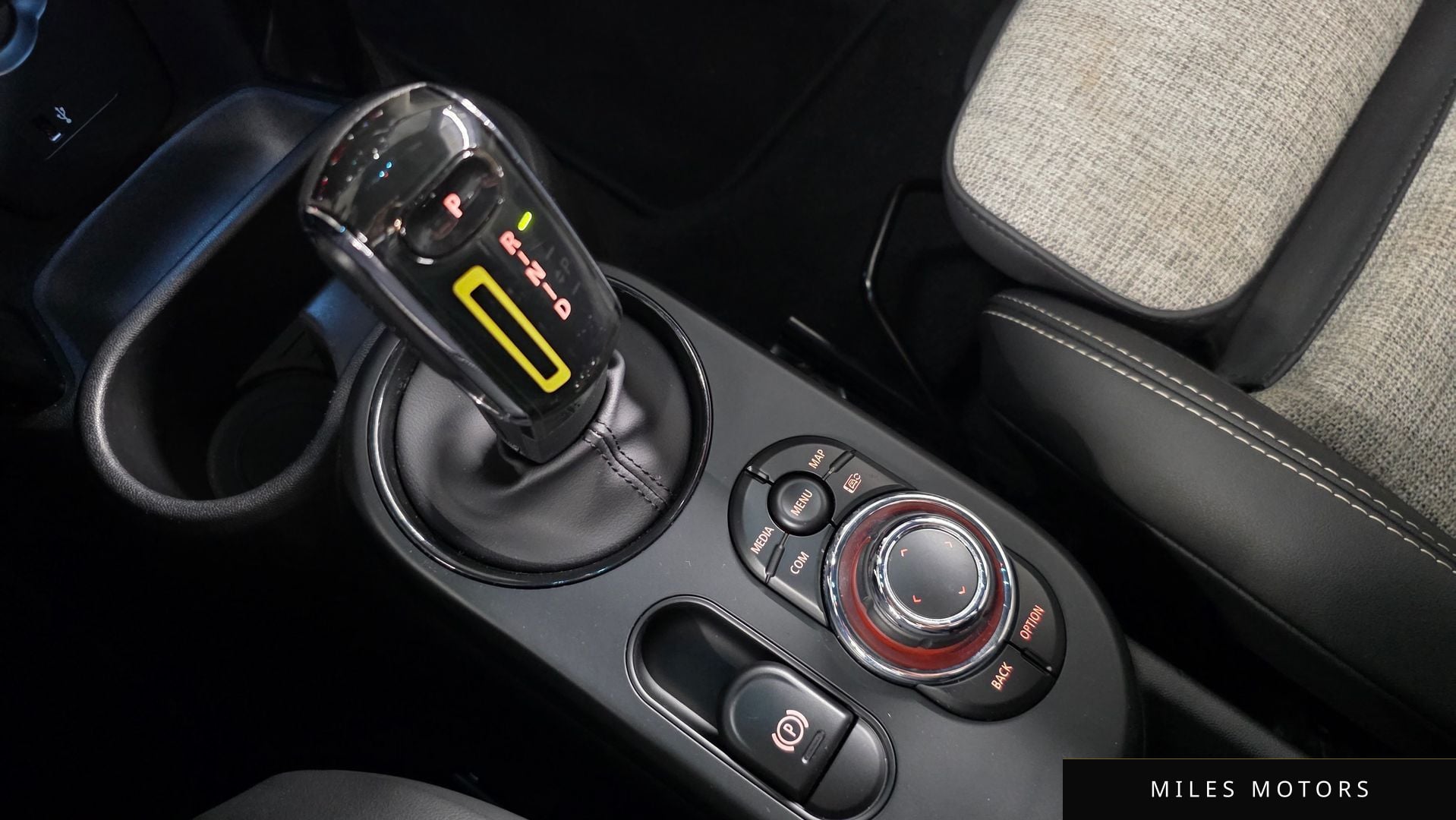 MINI Cooper 2022 — миниатюра 9
