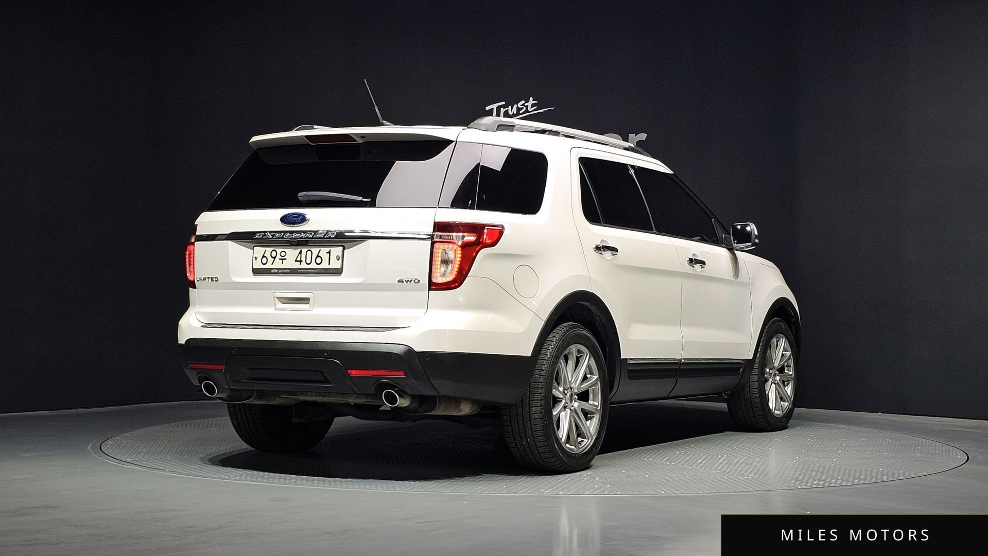 Ford Explorer 2014 — миниатюра 2