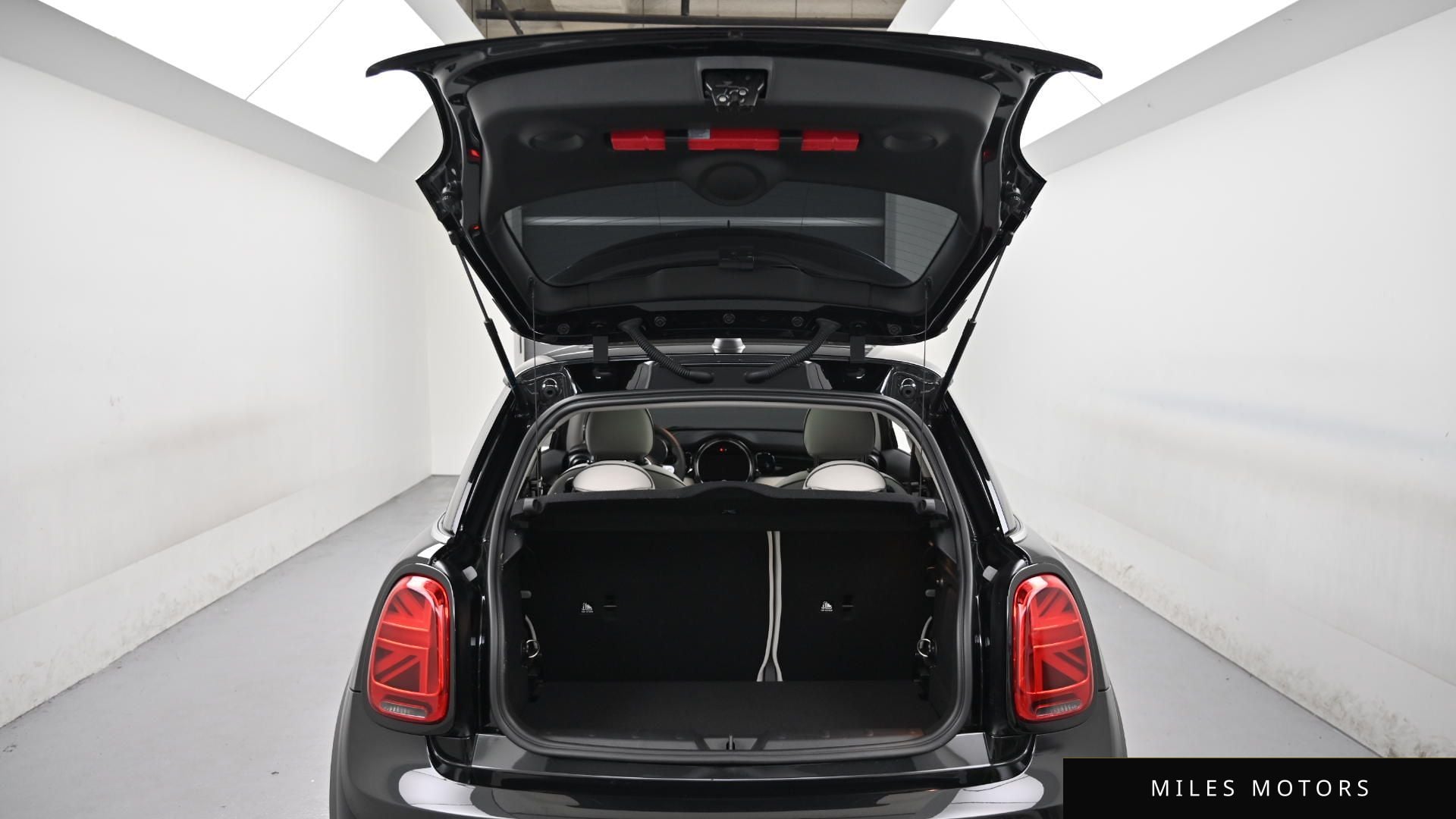 MINI Cooper S 2023 — миниатюра 9
