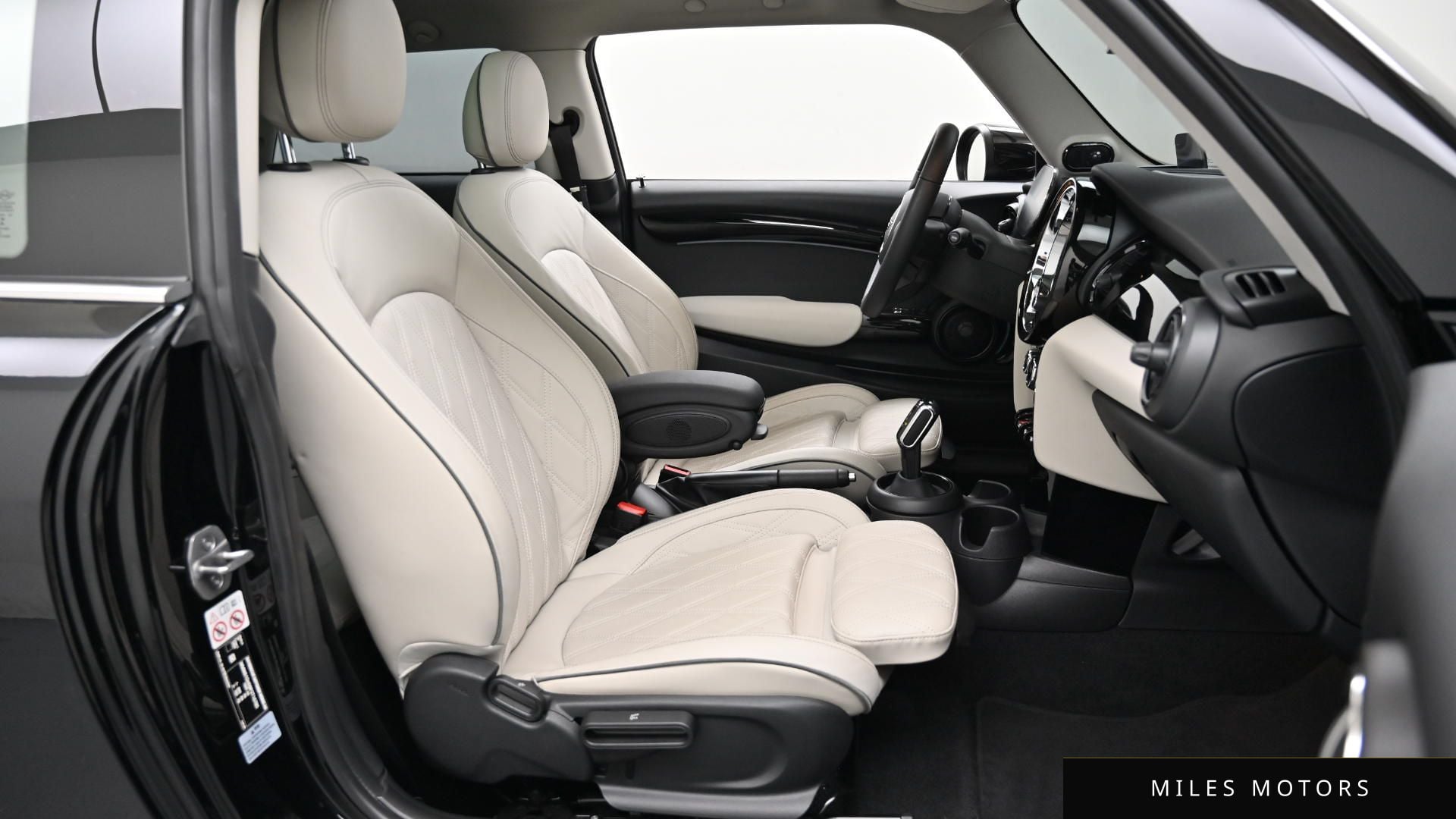 MINI Cooper S 2023 — миниатюра 10