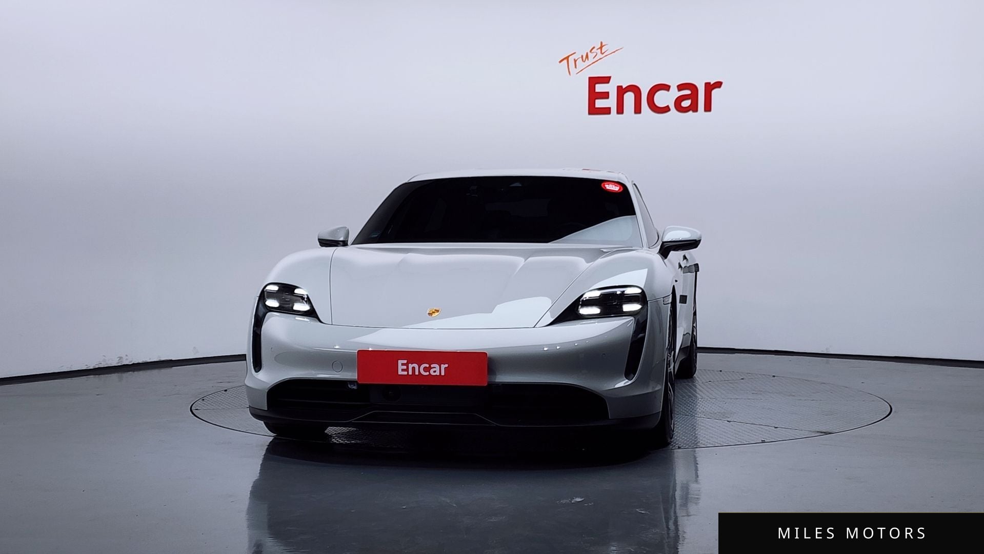 Porsche Taycan 2022 — миниатюра 3