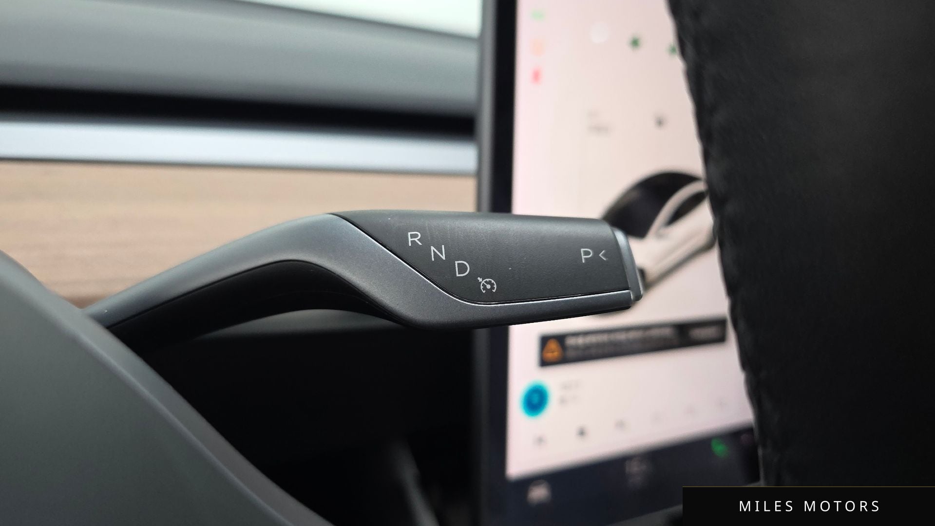 Tesla Model 3 2020 — миниатюра 12