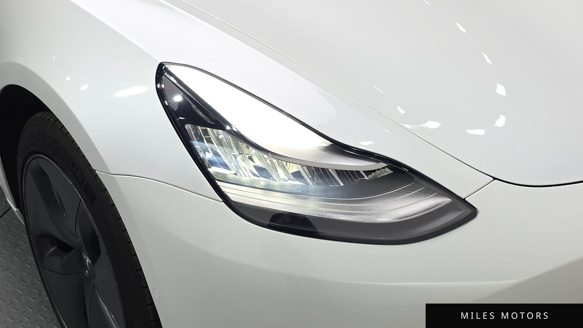 Tesla Model 3 2020 — миниатюра 8