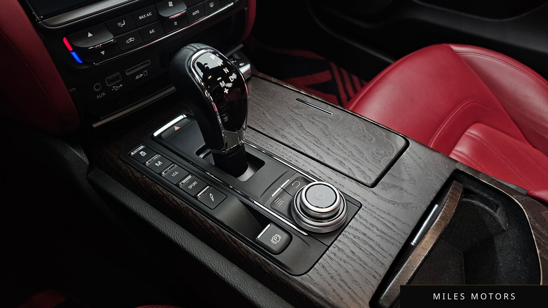 Maserati Quattroporte 2018 — миниатюра 11