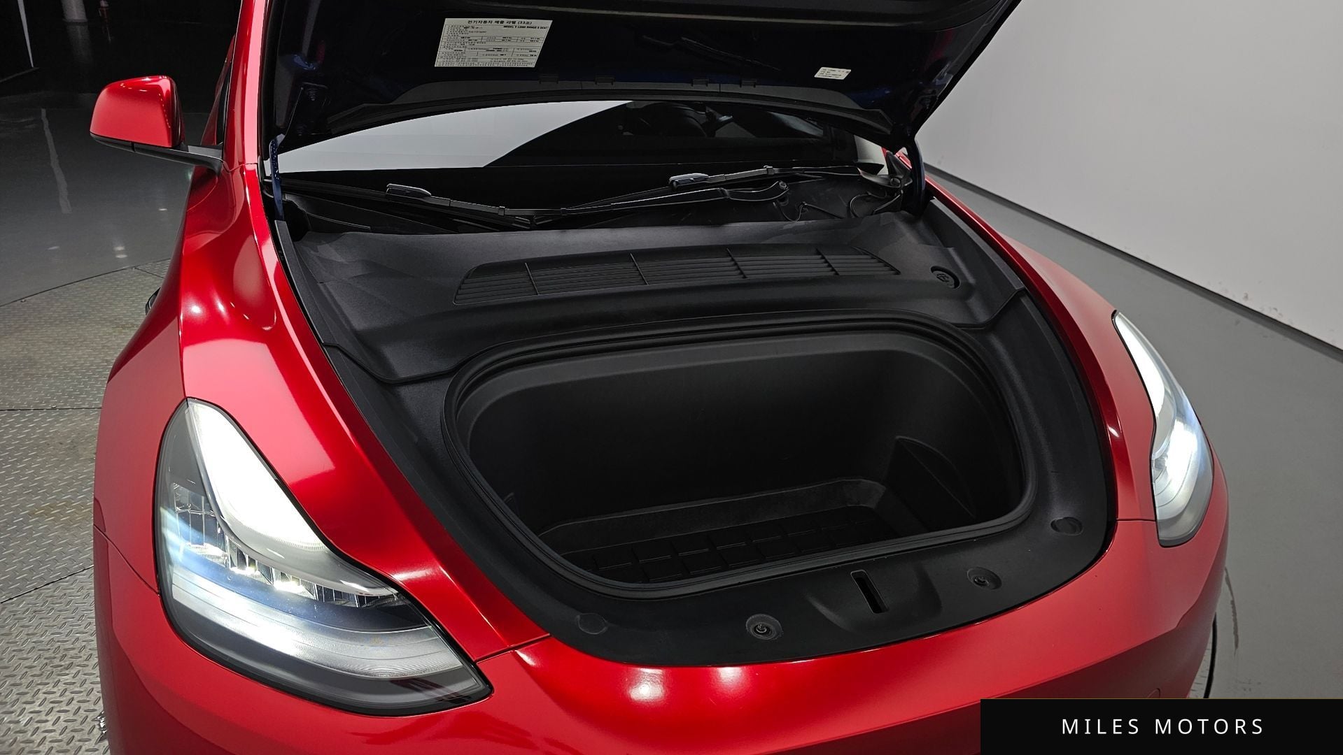 Tesla Model Y 2021 — миниатюра 5