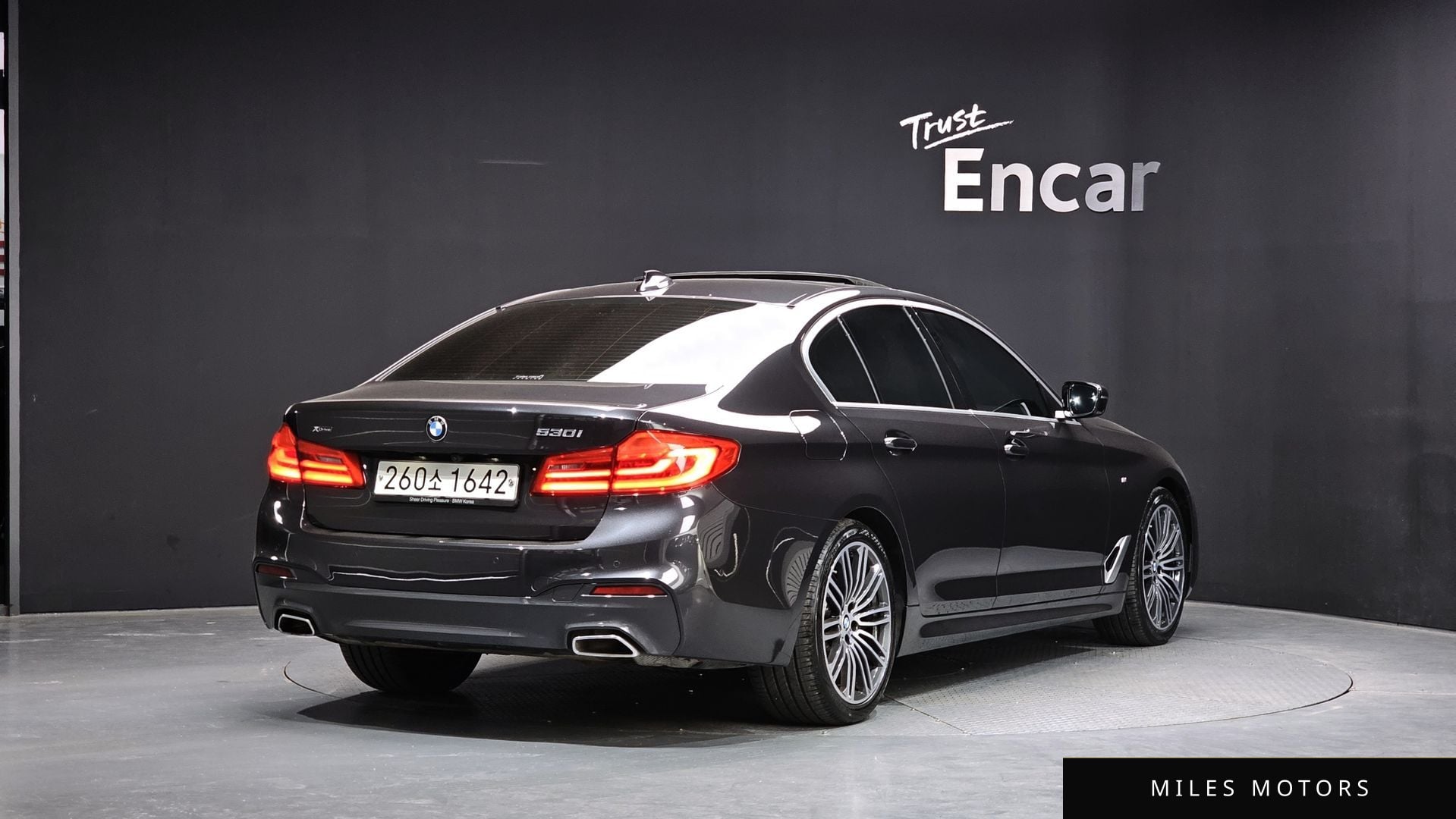 BMW 5 Series (G30) 2019 — фото 1 из 12